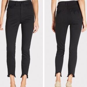 GOOD AMERICAN GOOD WAIST CROP CHEWED HEM BLACK JEANS 0 BLACK073